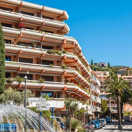 Le Diamant Du Soleil Sea View New Center & Parking شقة *