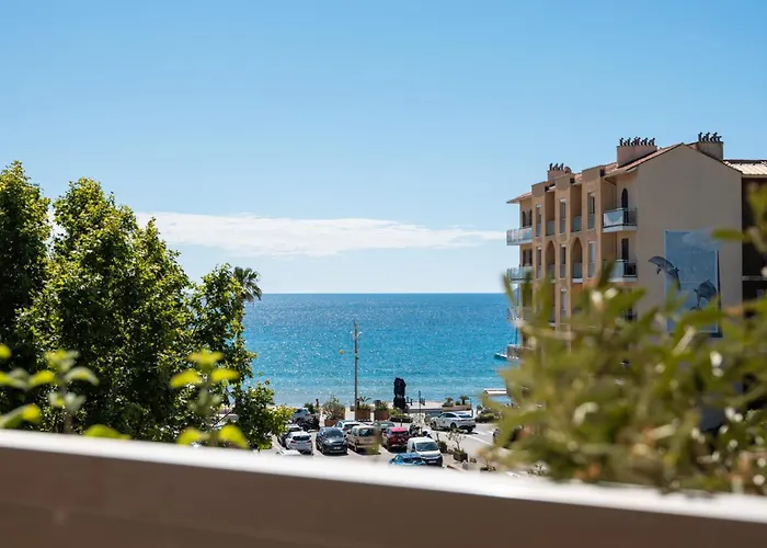 Le Diamant Du Soleil Sea View New Center & Parking Le Lavandou