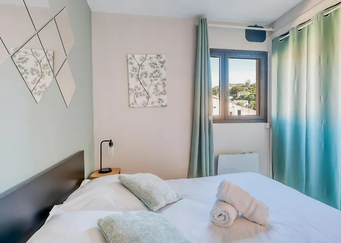 Le Diamant Du Soleil Sea View New Center & Parking Le Lavandou